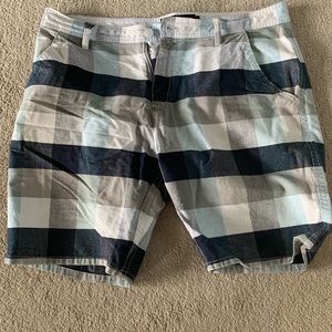 Oakley shorts, men’s 36 waist